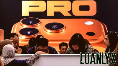 Apple Surpasses Fourth Quarter Expectations, Stock Rises Despite Weak China Sales